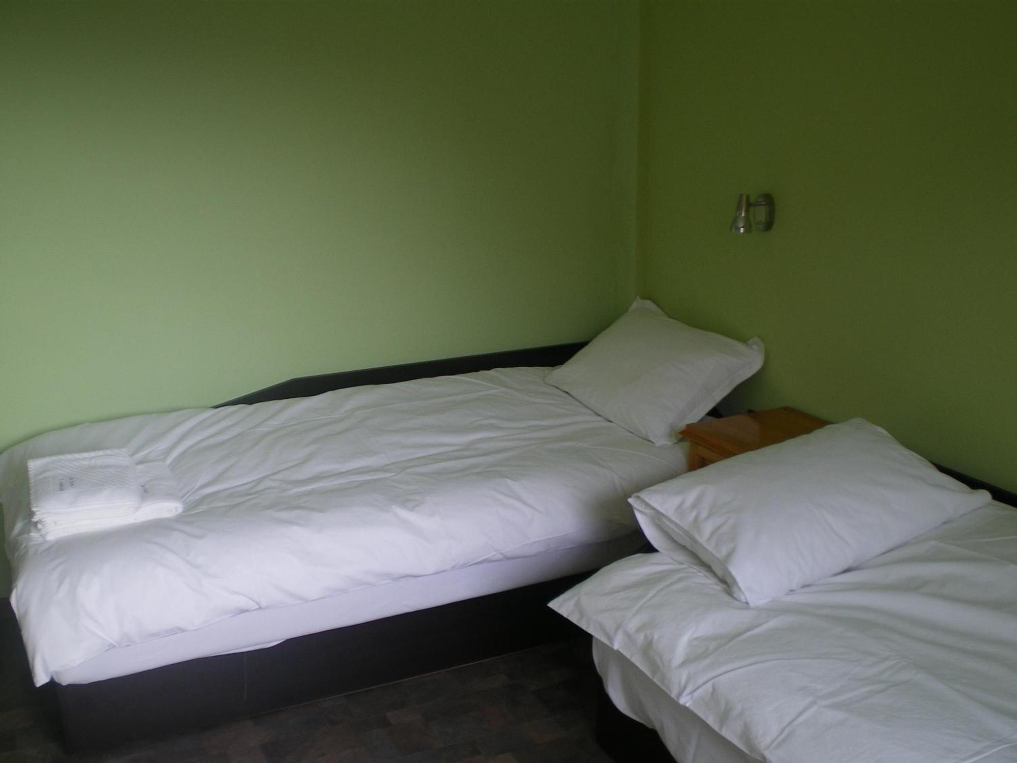 Family Hotel Balkana Aprilzi Exterior foto
