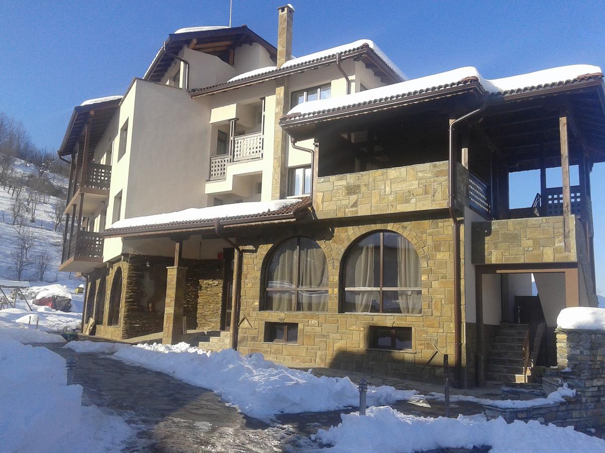 Family Hotel Balkana Aprilzi Exterior foto