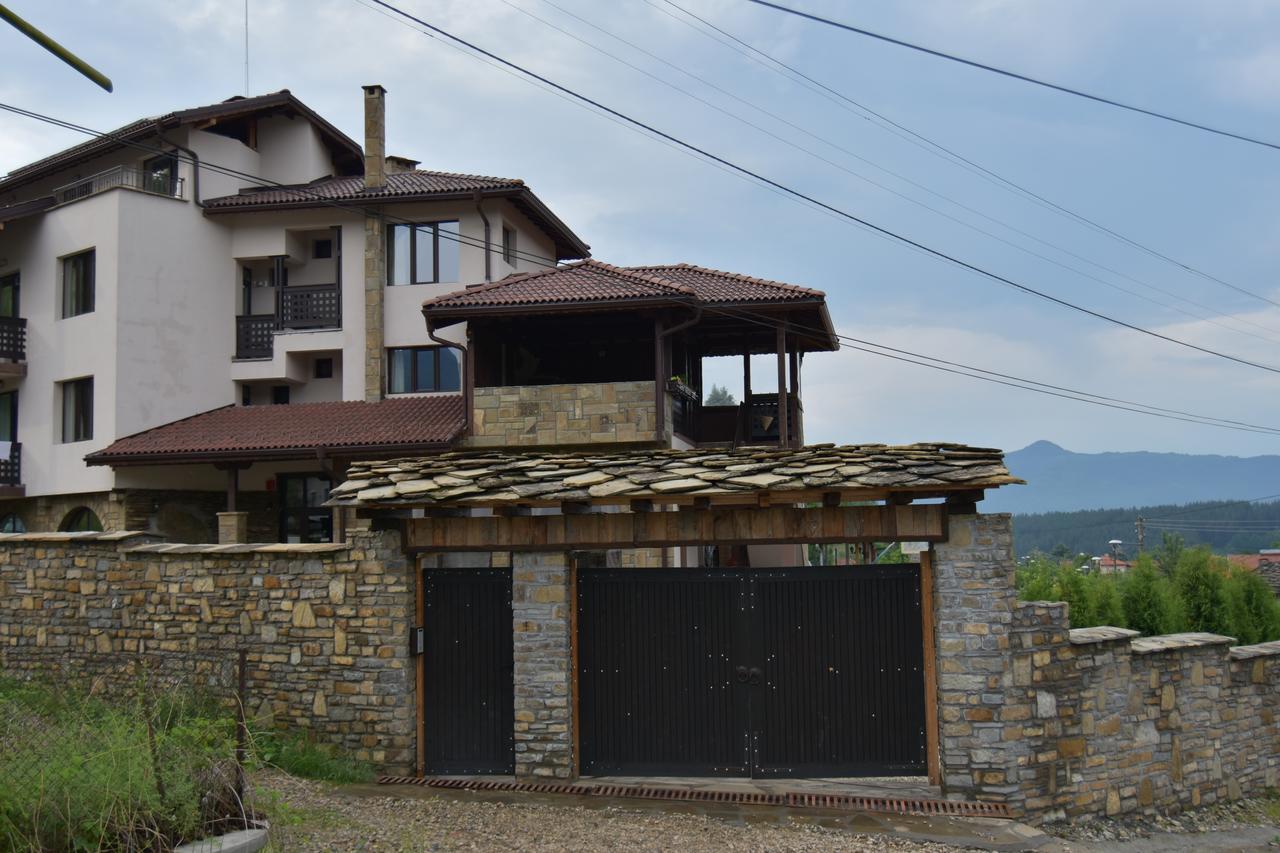 Family Hotel Balkana Aprilzi Exterior foto