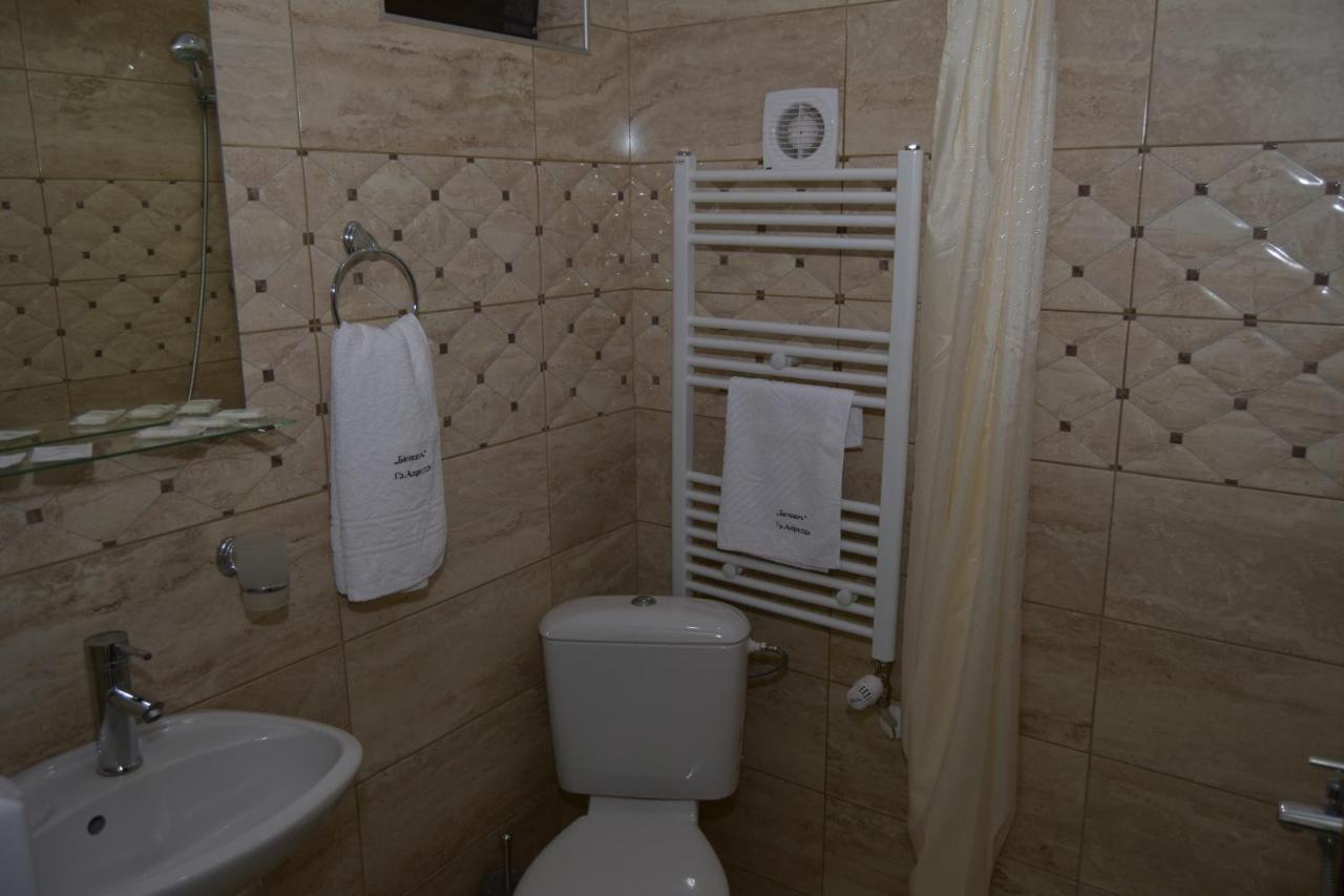 Family Hotel Balkana Aprilzi Exterior foto